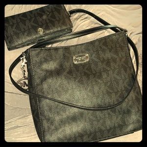 Michael kors black purse and wallet